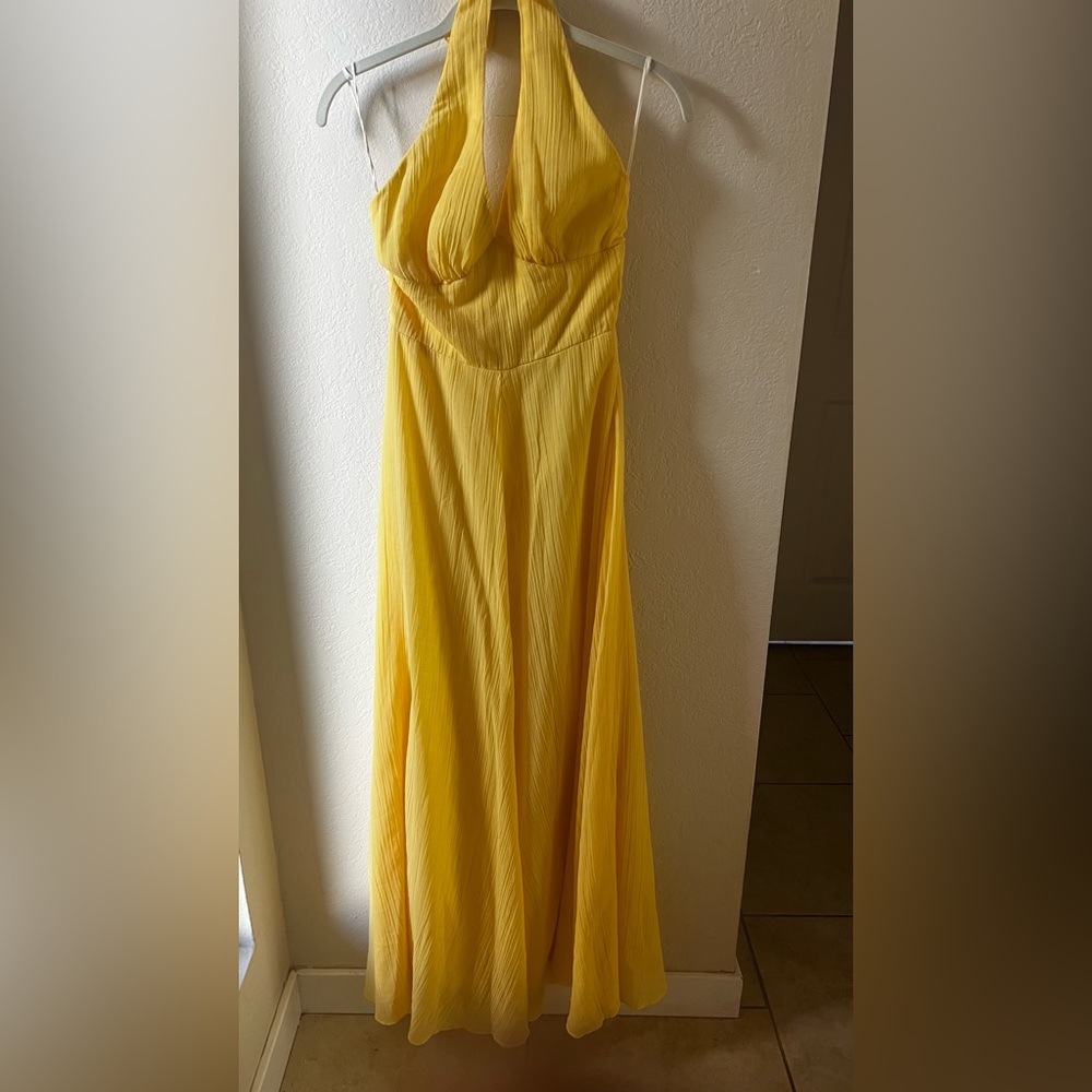 Elegant Yellow Evening Gown